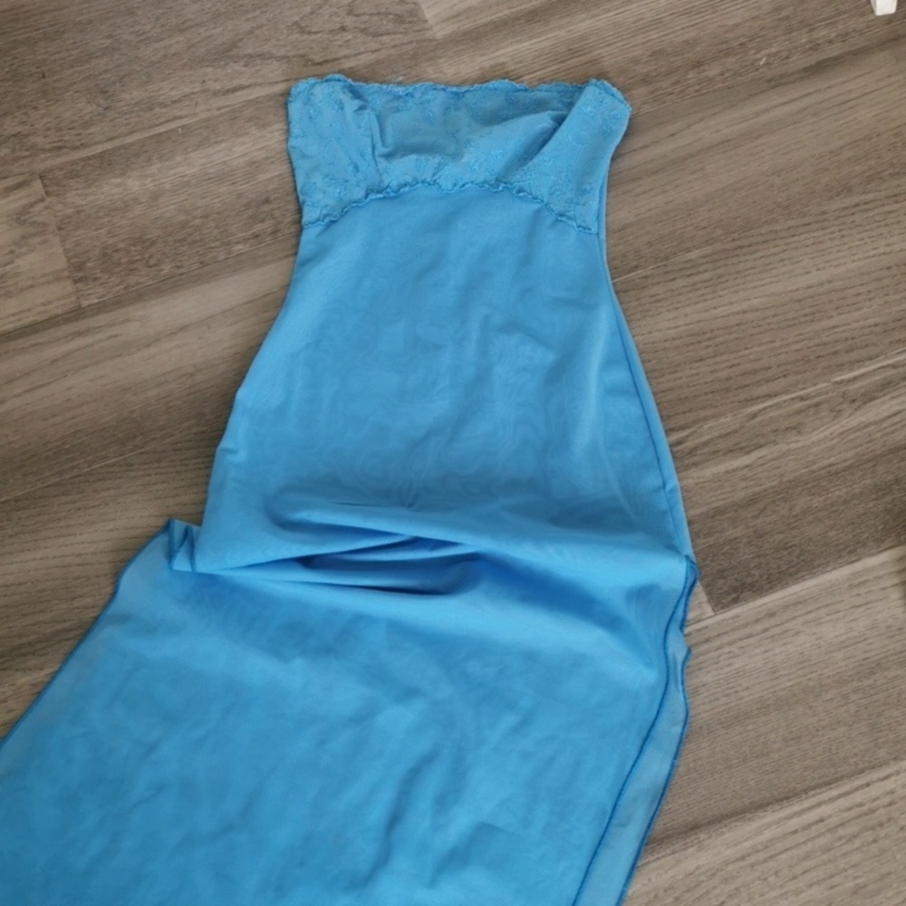 Vintage 1970's blue strapless lingerie  sheergown. Retro pinupstyle. Size Medium